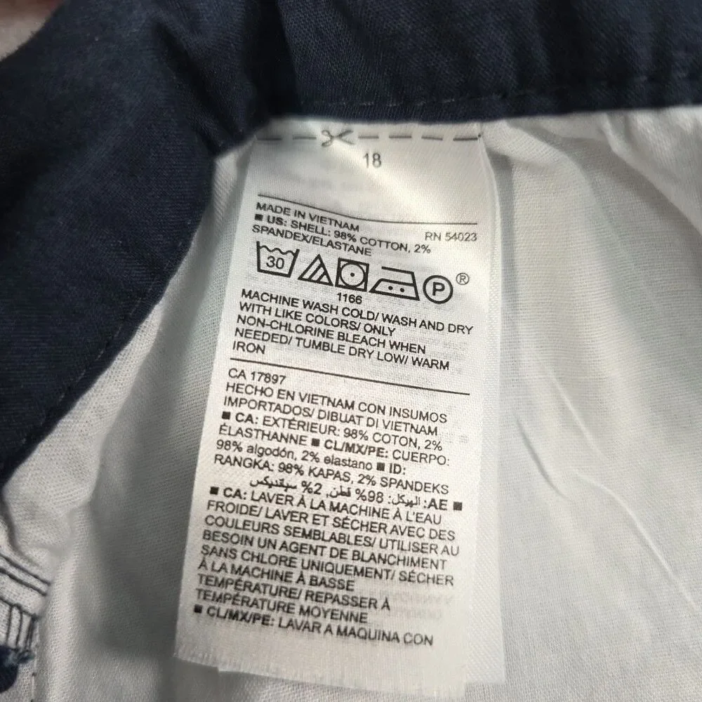 Old Navy Everyday Short Chino Shorts Women's size 18 5.5” Inseam Minimalist Core - Picture 8 of 8